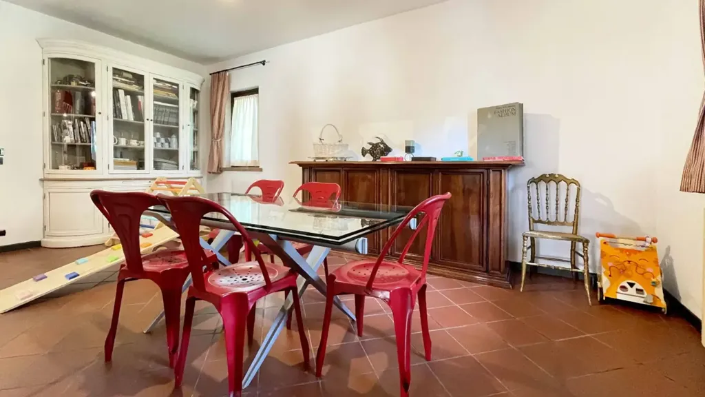 Villa with Equestrian Centre in Ameno