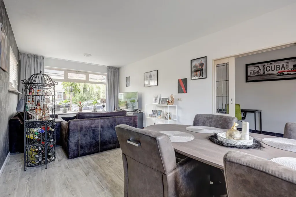 Söögituba - Two-Storey House with Garden in Almelo