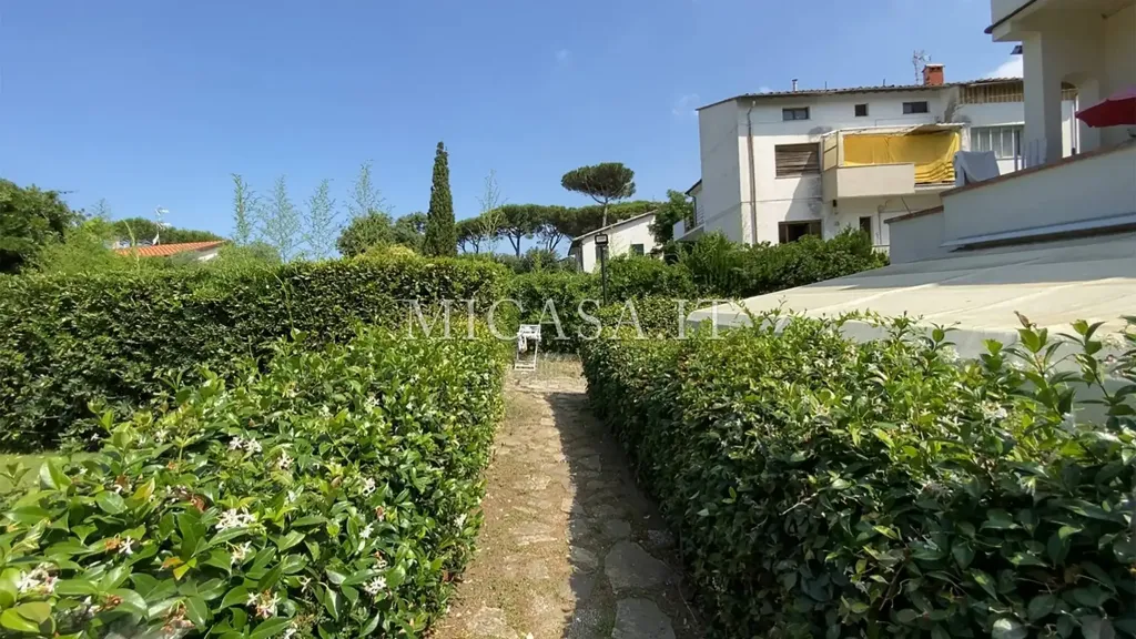 Jardin - Trilocale with Garden in Pisa