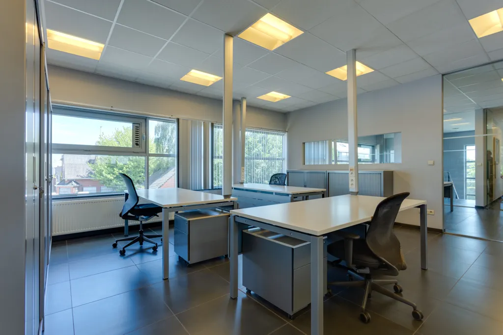 Bureau - Bureau Rénové avec Grandes Vues à Aalter
