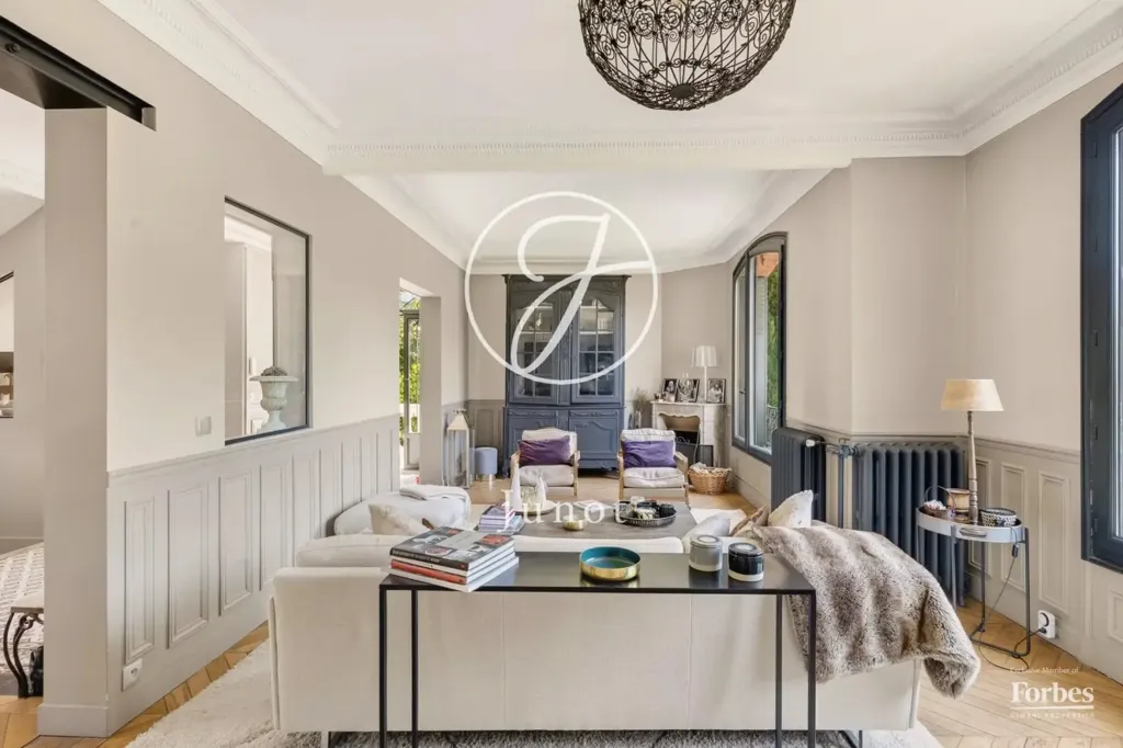 Elutuba - House with Pool in Saint-Cloud
