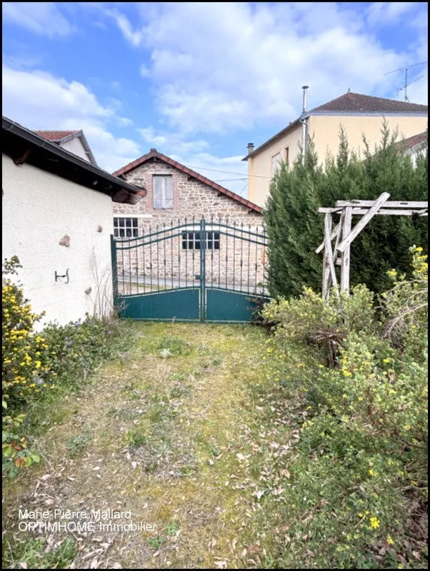 Aed - Family House with Garden in Bourganeuf