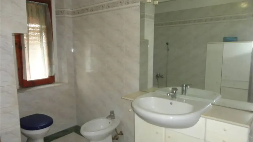 Salles de bain - Terratetto with Garden in Certaldo