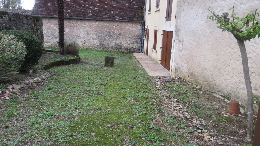 Giardino - Traditional House with Courtyard in Saint-Raphaël