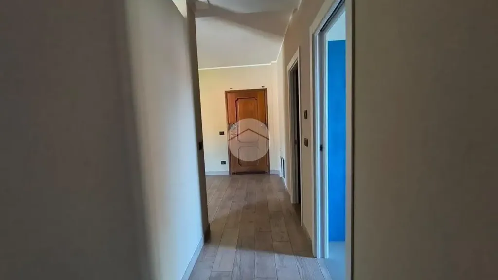 Esik - Rented Apartment with Balcony in Cervere