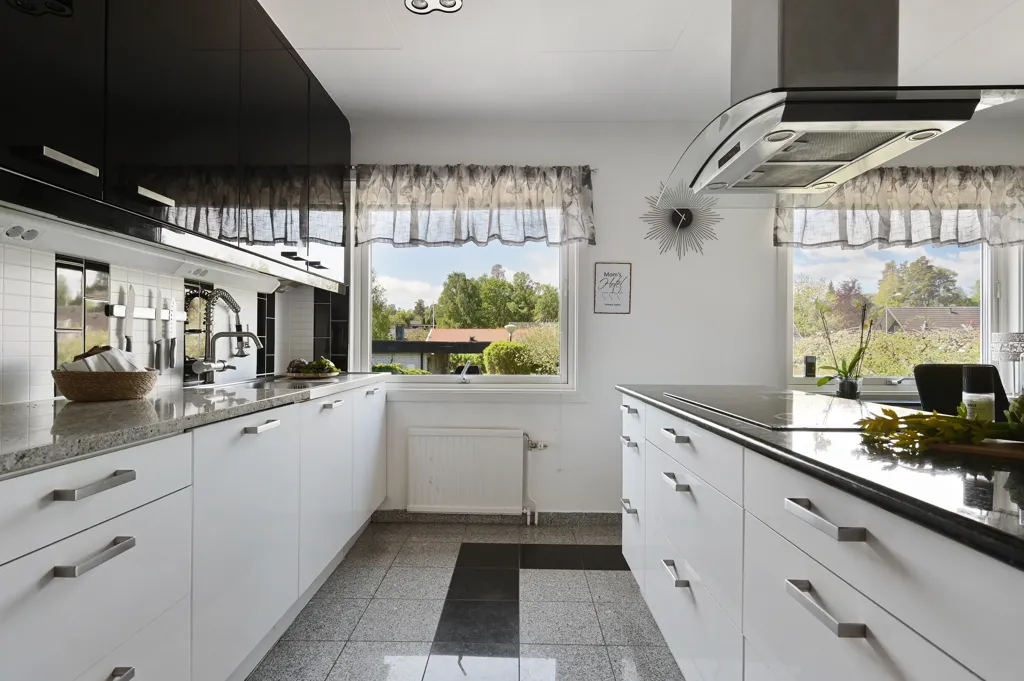 Cuisine - 60s Villa with Large Garden in Västra Jakobsberg