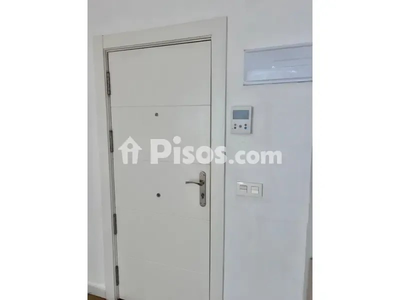 Entrée - Characterful Flat with Patio View in Vitoria