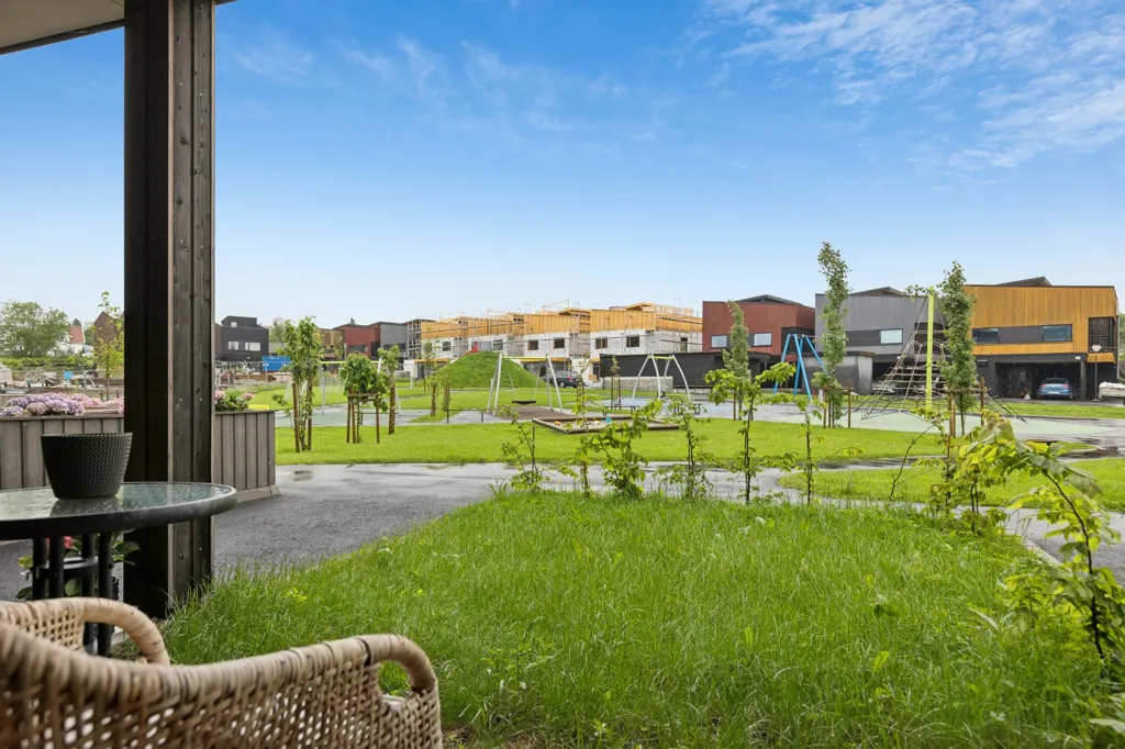 Terrace - Modern Flat with Lift and Garage in Karmøy