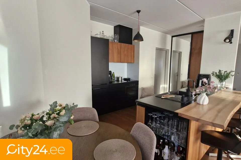 Cuisine - Newly Decorated Flat with Balcony in Mustamäe