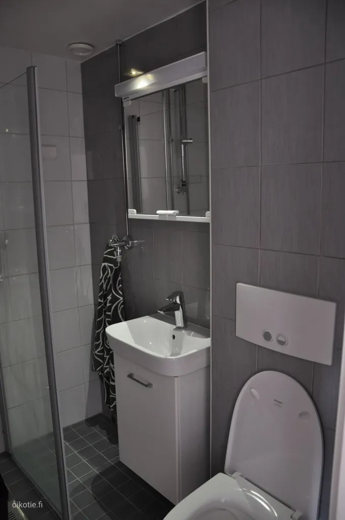 Salles de bain - Bright Studio Flat with Balcony in Turku