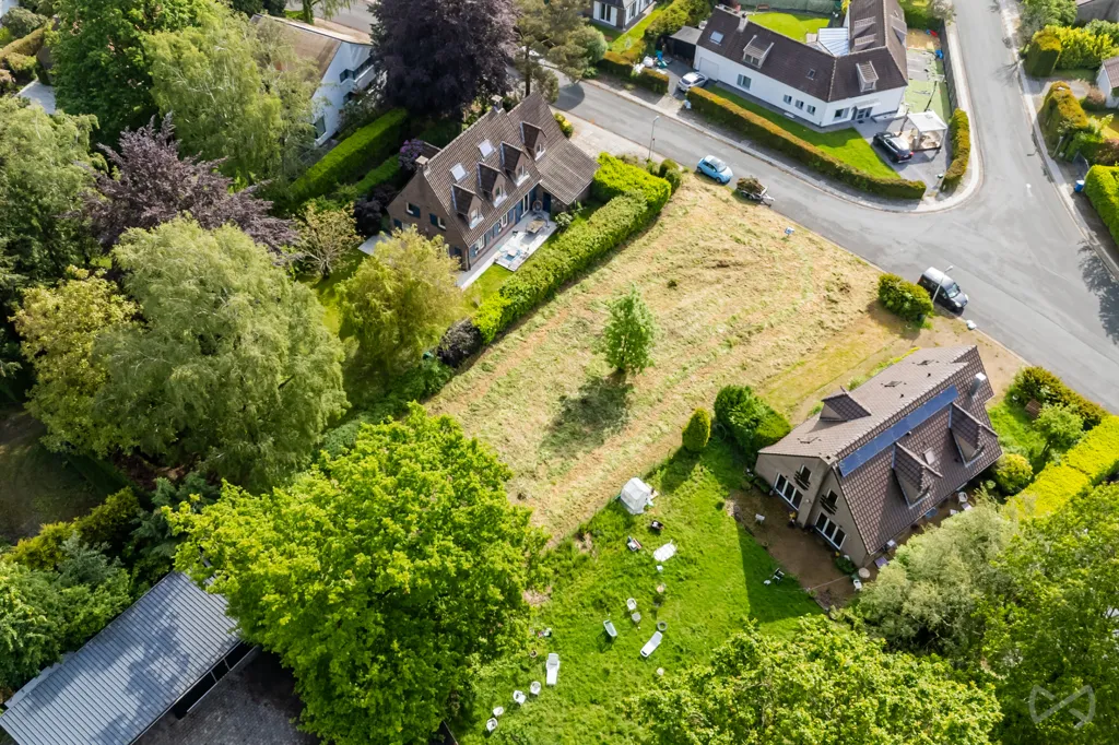 Õhuvaade - Building Plot with East-Facing Orientation in Bel-Air