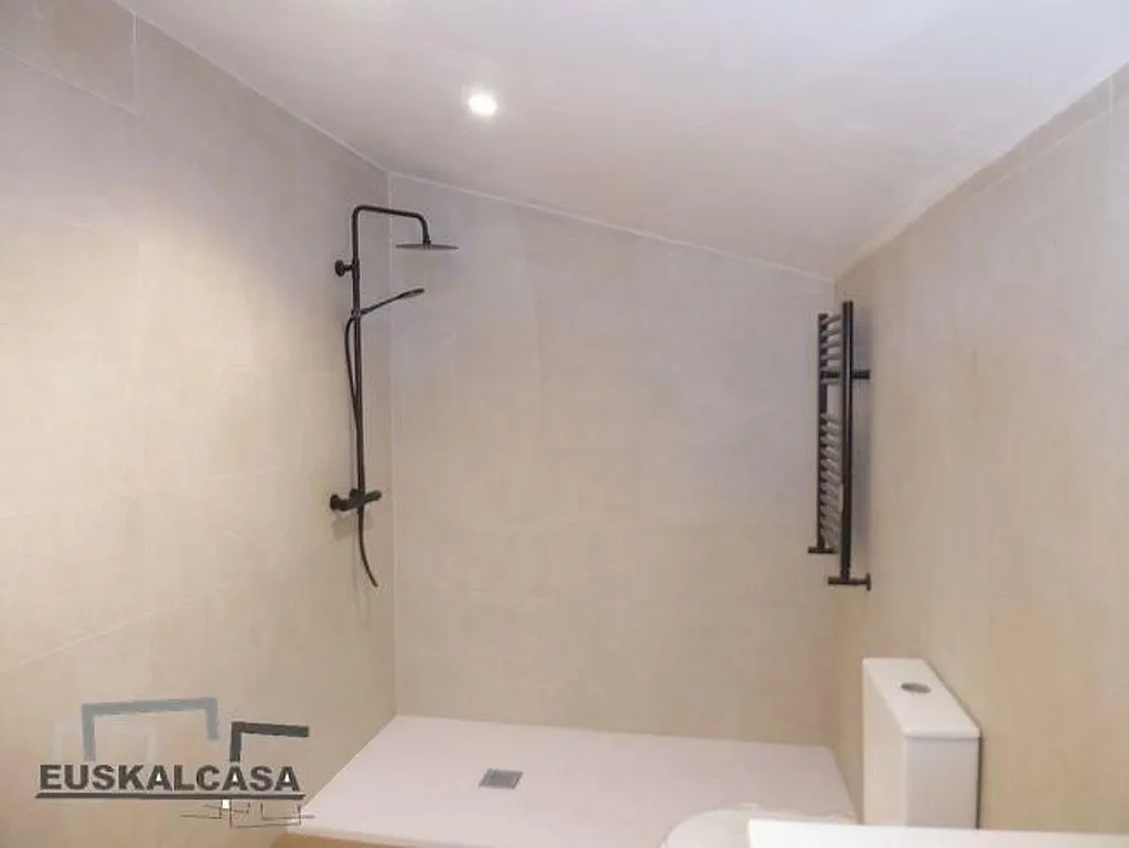 Vannitoad - Modernised Flat with Terrace in San Francisco, Bilbao