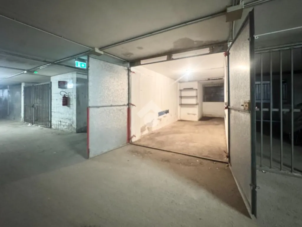 Garage - Parking Box in Alghero, Via Paoli