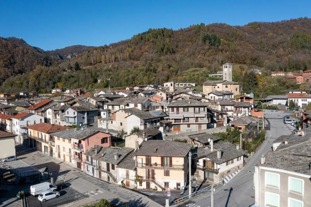 Apartment with Terrace in Central Brossasco