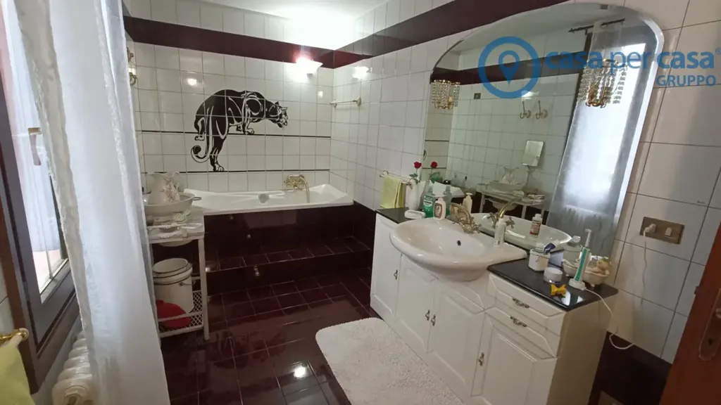 Salles de bain - Rustic Villa with Garden in Lusia