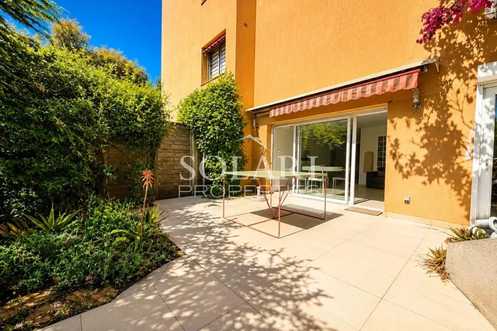 Terrazza - Apartment with Terrace in Théoule