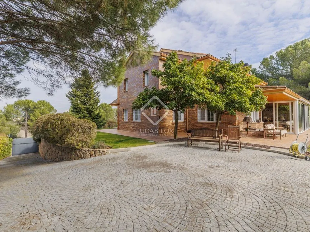 Välivaade - Luxury Villa with Pool in Boadilla del Monte