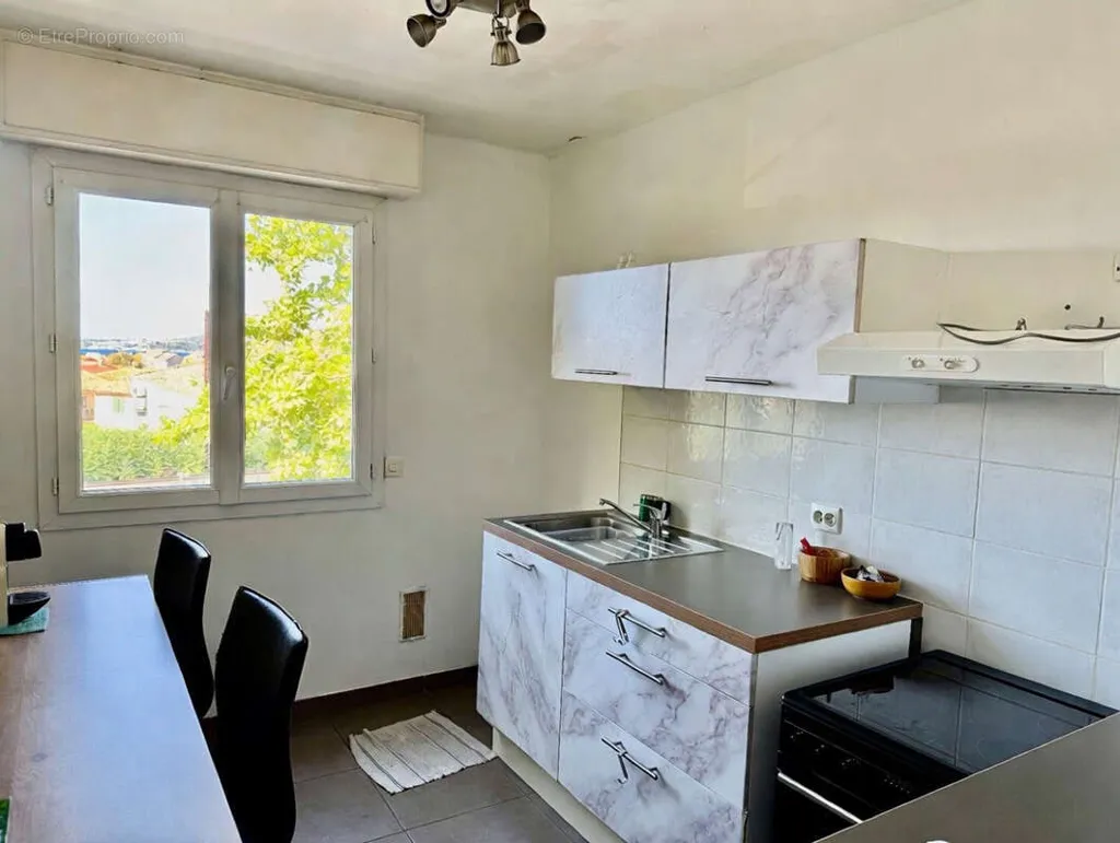 Kitchen - Bright Apartment with Terrace in Sète