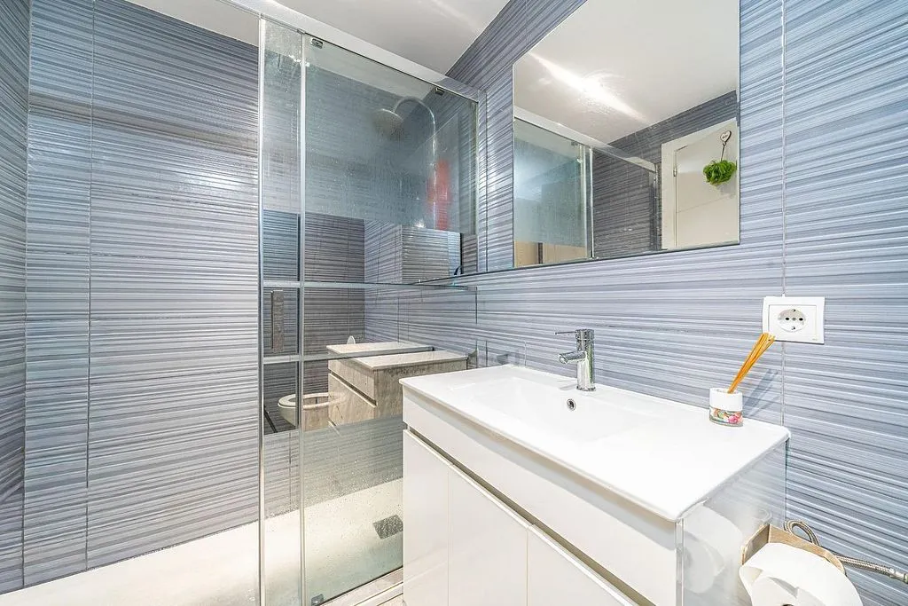 Salles de bain - Apartment with Balcony in Son Forteza