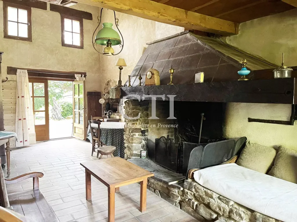 Séjour - Maison Campagnarde en Pierre avec Vue Panoramique en Provence