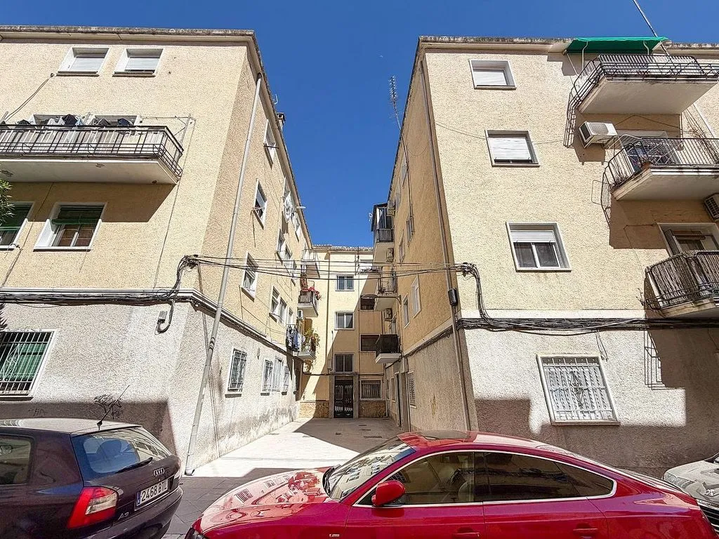 Välivaade - Ground Floor Flat with Patio in Granada Centre