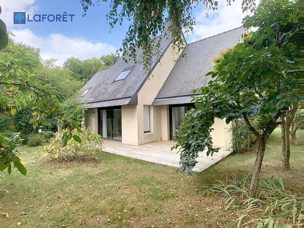 Välivaade - Family House with Sea View in Larmor-Plage