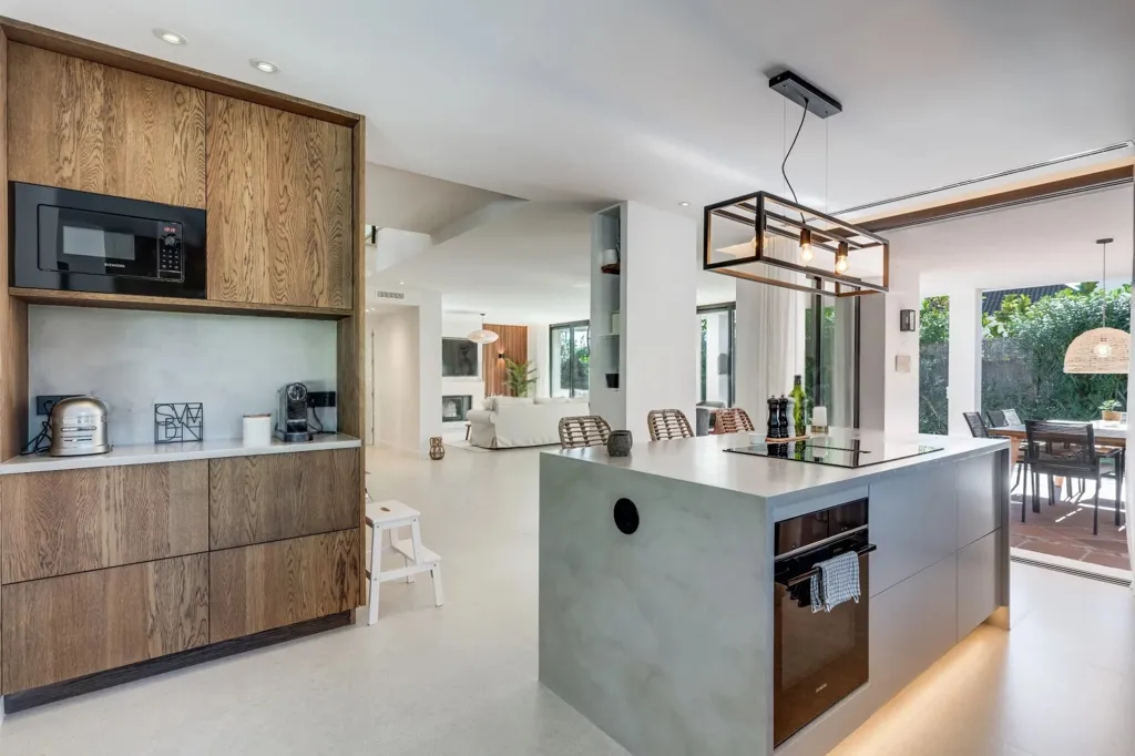 Cuisine - Luxury Villa with Pool in Nueva Andalucía