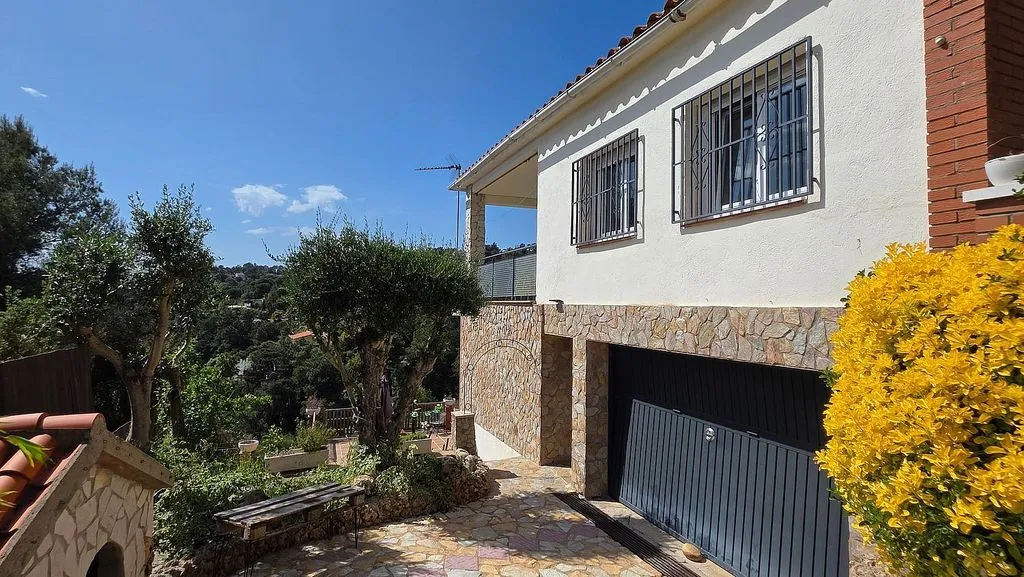 Välivaade - Chalet with Pool and Terrace in Lloret Blau