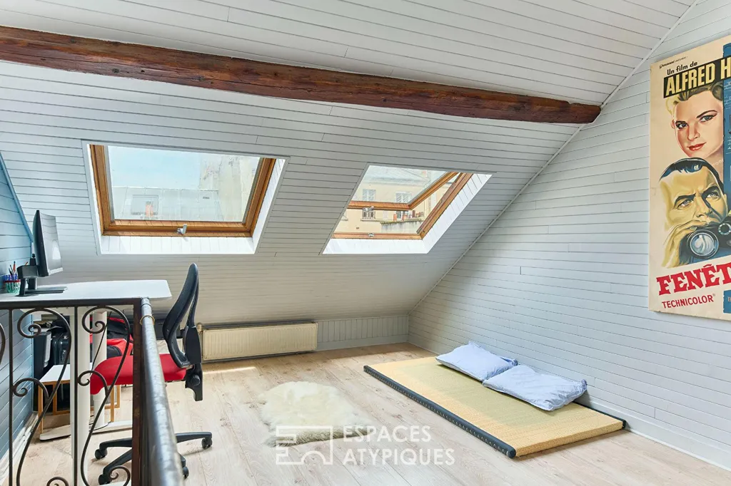 Pièces - Triplex Lumineux en Dernier Étage à Paris