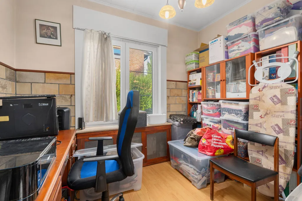 Bureau - Villa à Rénover dans un Quartier Calme à Sterrebeek