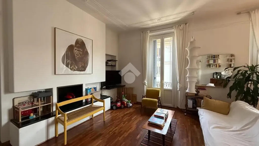 Elutuba - Prestigious Apartment with Balconies in Milan