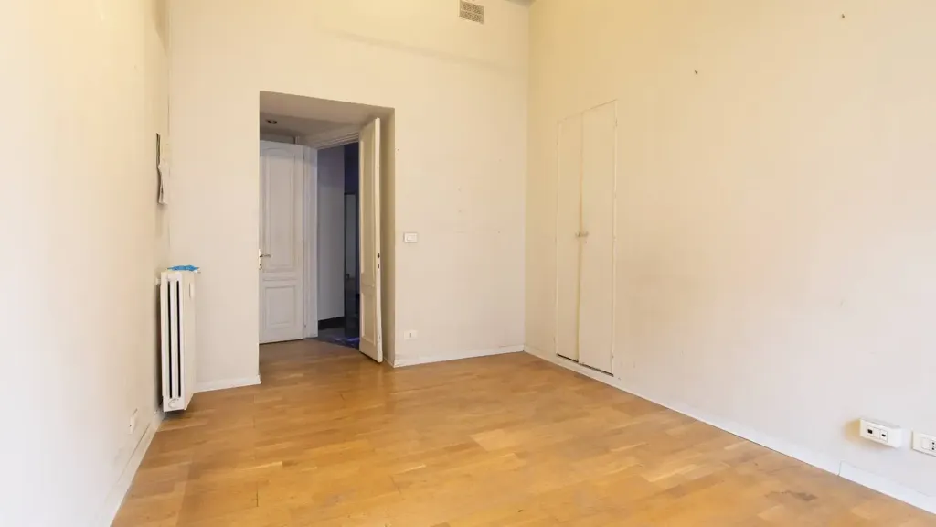 Rooms - Liberty Style Apartment with Bow Window in Turin