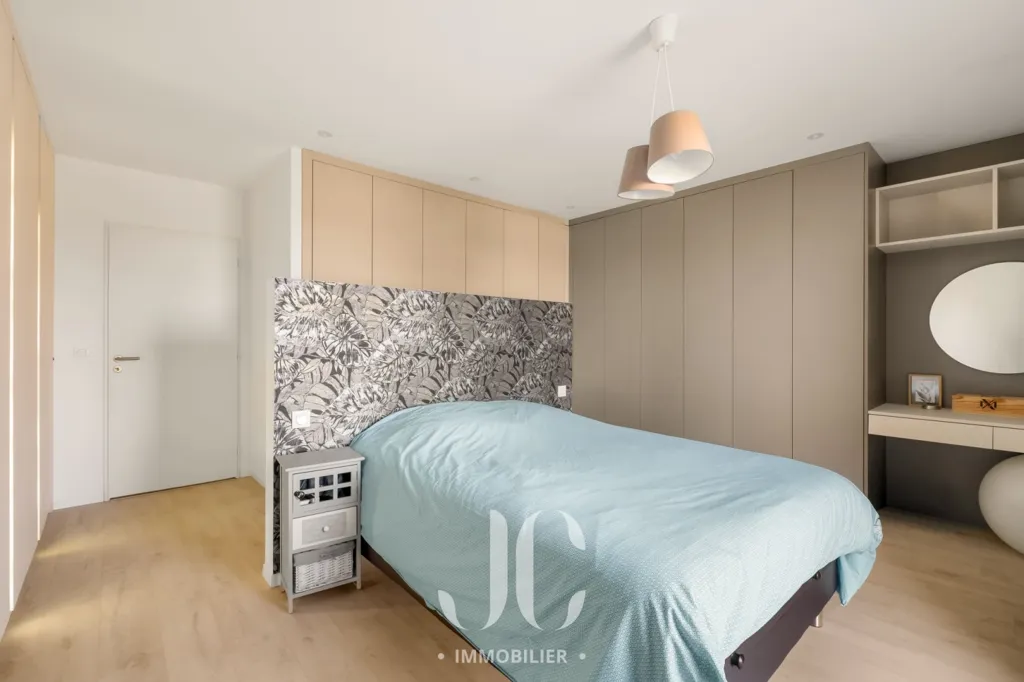 Chambres - Maison de Luxe avec Piscine à Lentilly