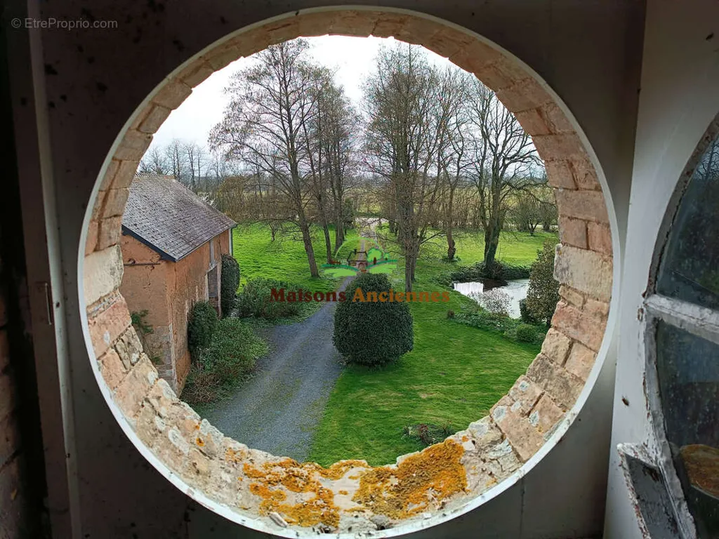 Jardin - Maison Ancienne avec Parc Arboré à Isigny-sur-Mer