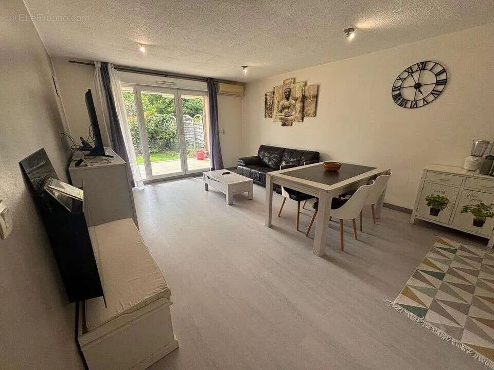 Séjour - Appartement T3 avec Jardin à Marseille-13e