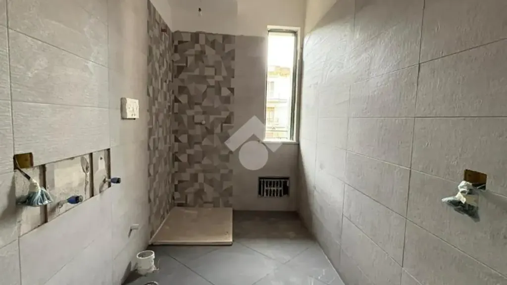 Salles de bain - Modernised Apartment with Balcony in Afragola