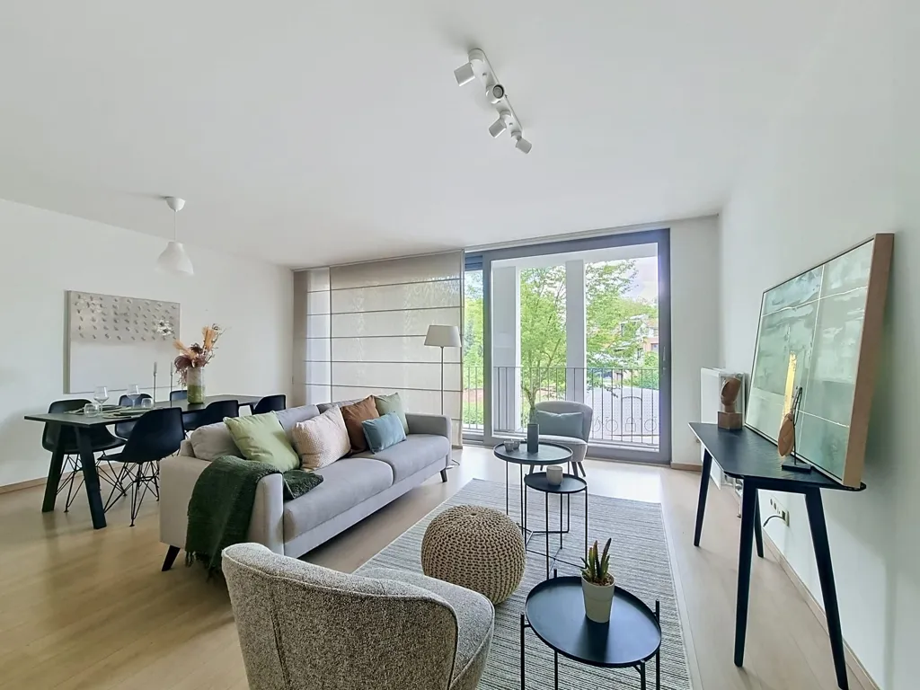 Elutuba - Bright Apartment with Terrace in Mortsel