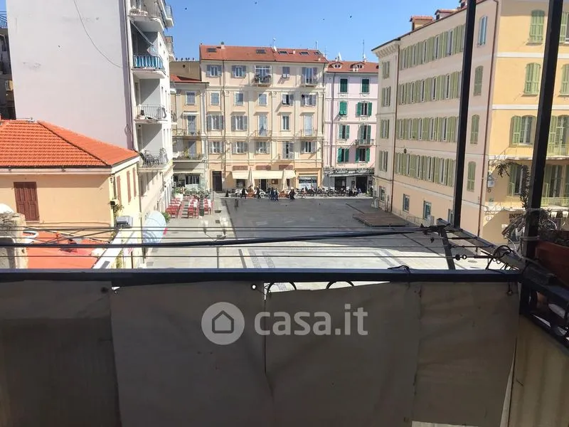 Balcon - Central Quadrilocale with Balcony in Sanremo