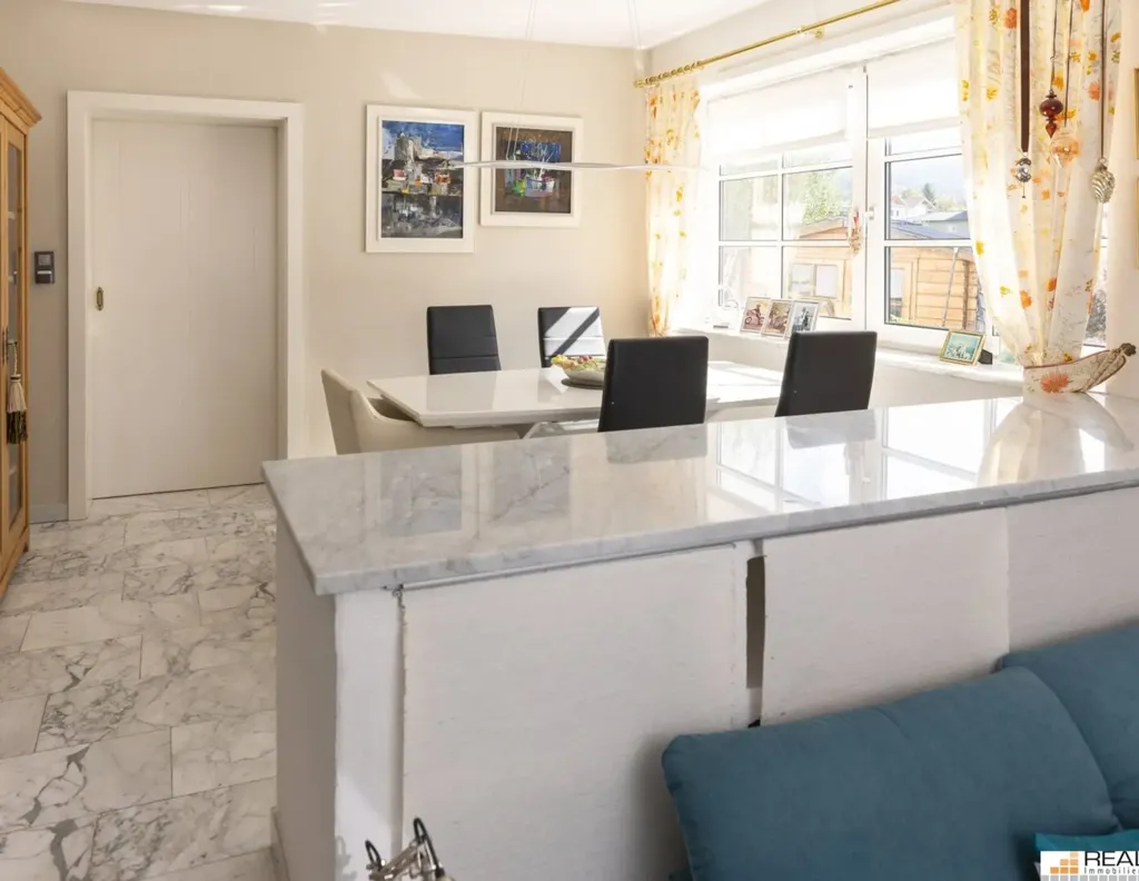 Cucina - Spacious House with Garden in Adnet
