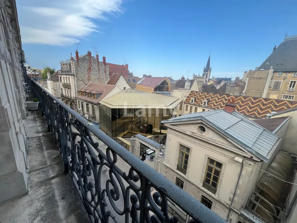 Balcon - Appartement avec Balcon et Vue Dégagée au Centre de Dijon