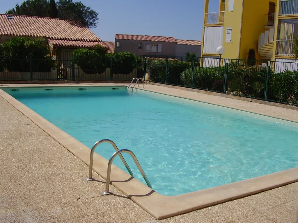 Piscine - Pavillon T2 avec Terrasse et Vue Mer près de la Garrigue