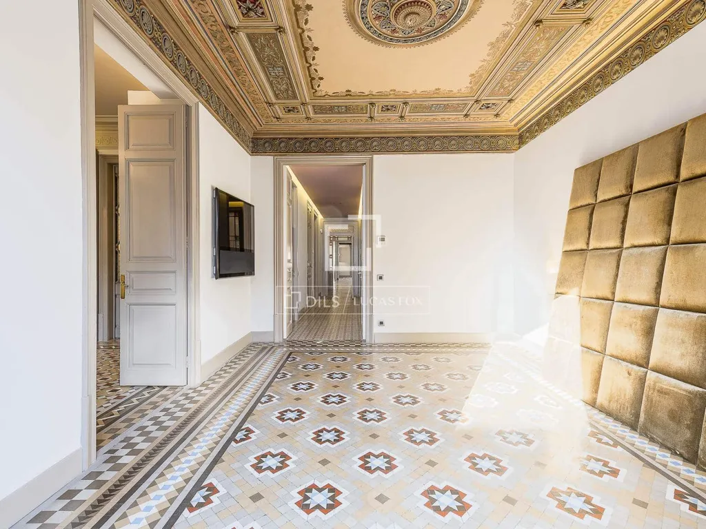 hallway_entrance