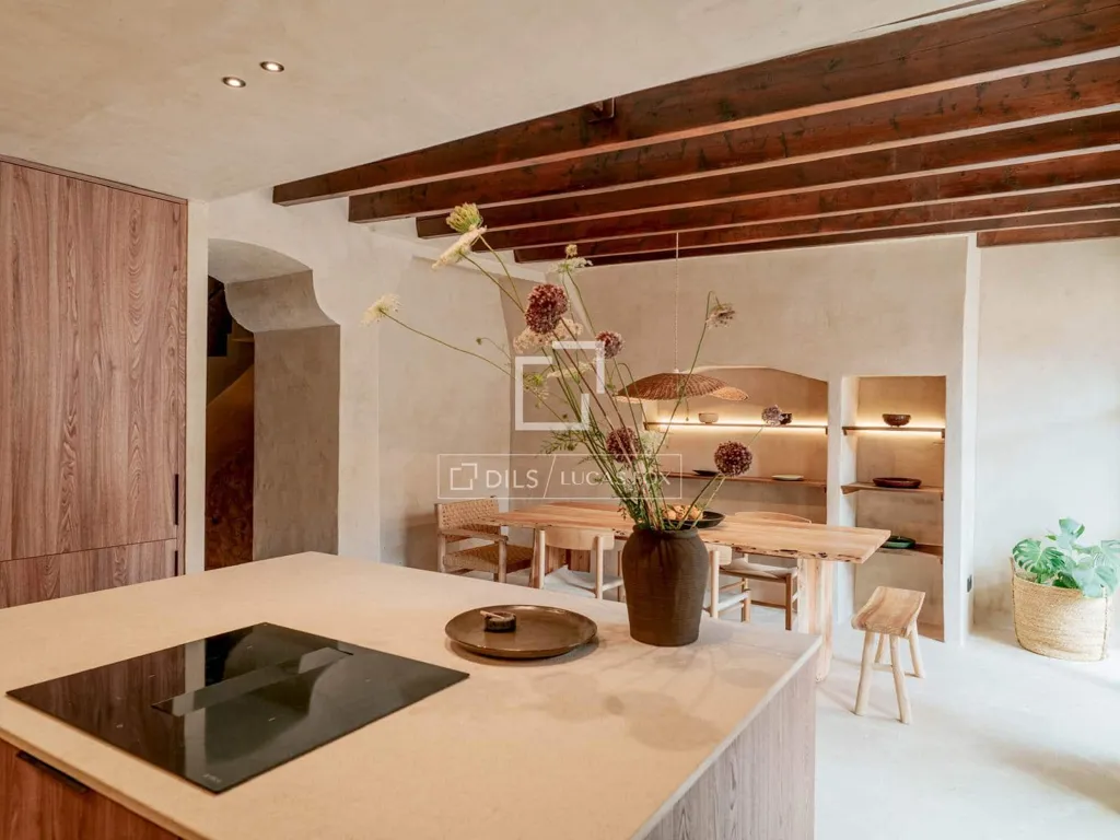 Köök - Renovated Villa with Pool in Es Llombards