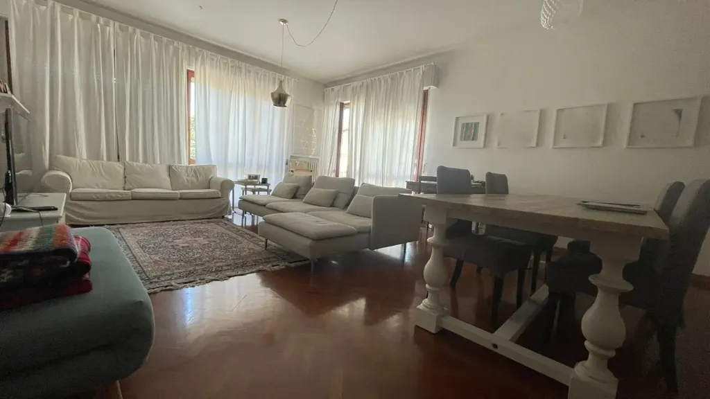 Appartement 6 pièces à IT
