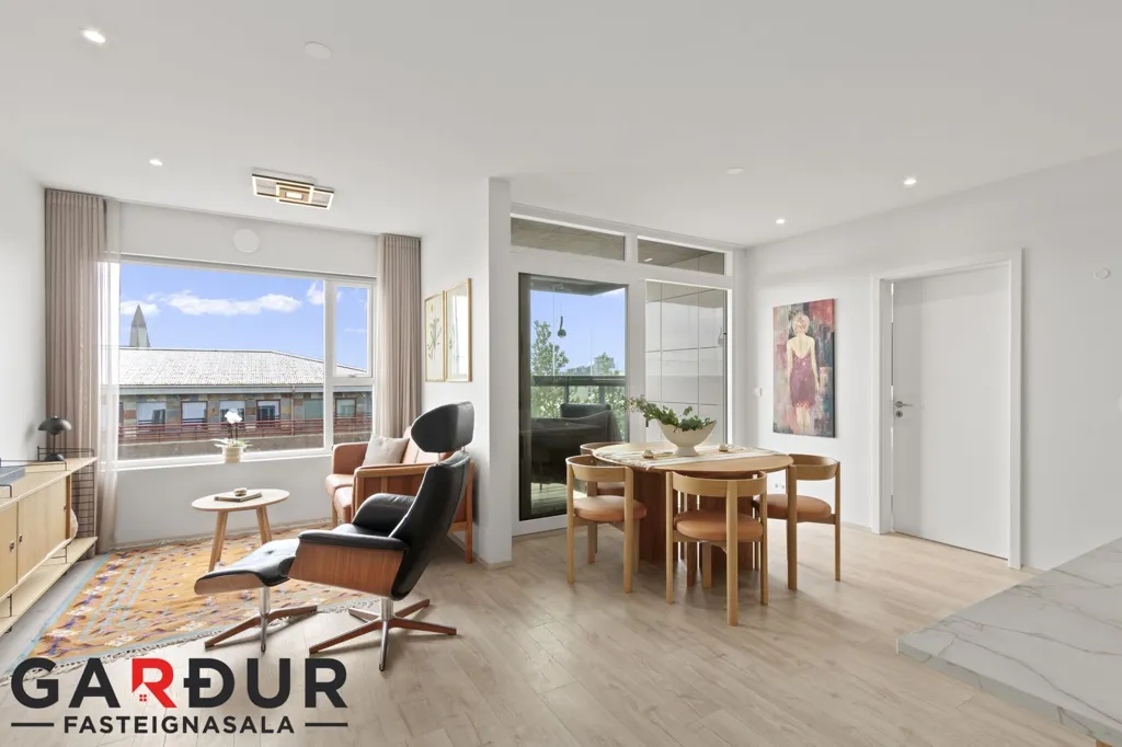 Elutuba - Apartment with Sea View in Reykjavík