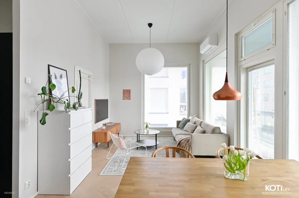 Elutuba - Corner Flat with Glazed Balcony in Saunalahti