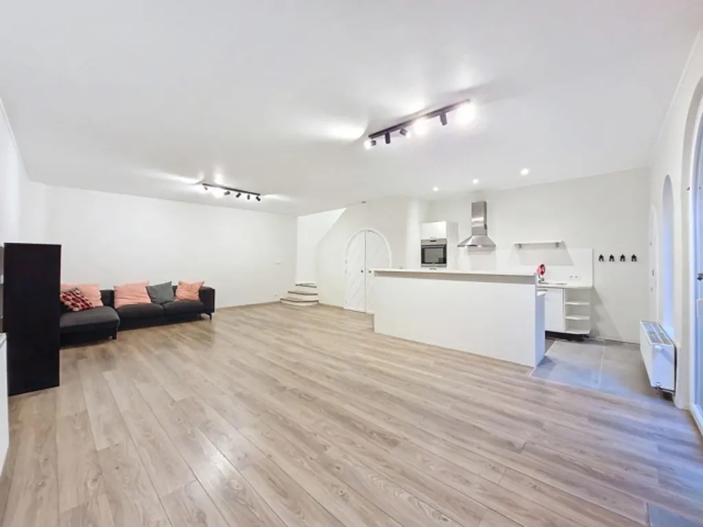 Elutuba - Duplex Flat with Terrace in Namur