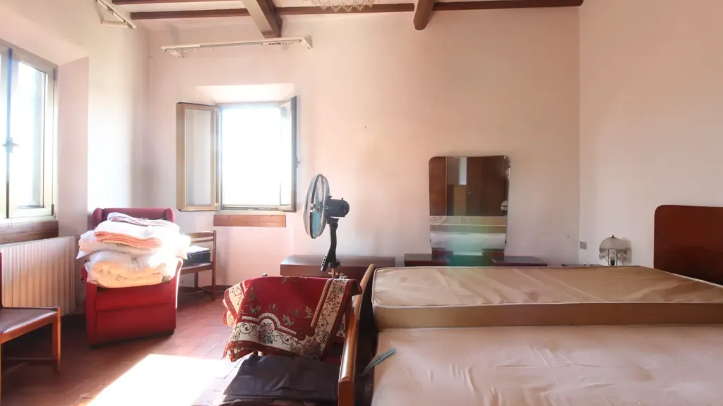 Chambres - Rustic Tuscan-Style Apartment in Capraia e Limite
