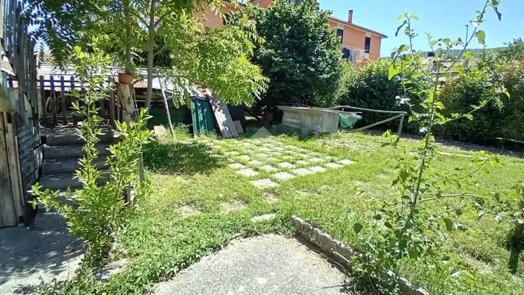 Aed - Two-Bedroom Apartment with Garden in Spoleto