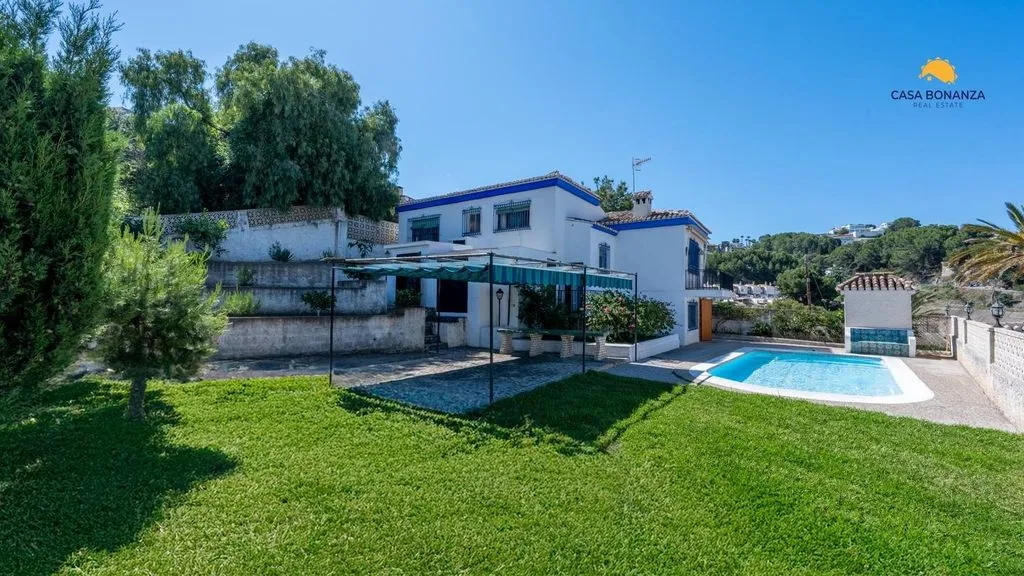 Bassein - Luxury Villa with Pool in Almuñécar